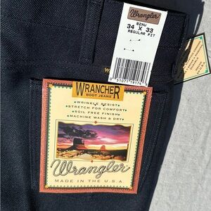 ONLY FOR @robertg285 please don’t buy Wrangler Men's Navy & black Bootcut Jeans